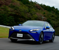 Vodíková Toyota Mirai nové generace: Dojezd 650 km a nový atraktivní vzhled