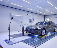 BMW i7 prochází akustickými testy