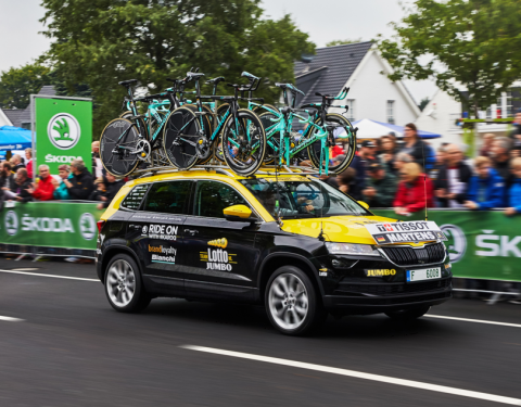 Tour de France: ŠKODA KAROQ nadchla diváky