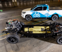 Toyota odhalila prototyp Hiluxu na vodíkový palivový článek