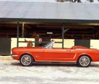 Ford Mustang se začal vyrábět před 60 lety