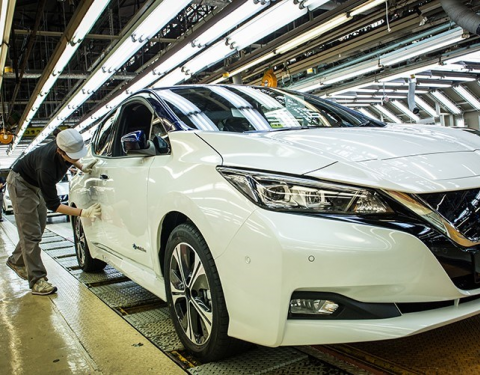 V USA a Spojeném království se rozeběhne výroba nového Nissanu LEAF