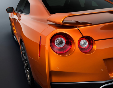 Nissan představil nový model GT-R MY2017