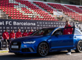 Z trávníku na závodní okruh: Fotbalisté klubu FC Barcelona jezdí ve vozech Audi