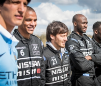 Špičkoví fotbalisté Manchesteru City závodili ve voze NISSAN Juke NISMO RS